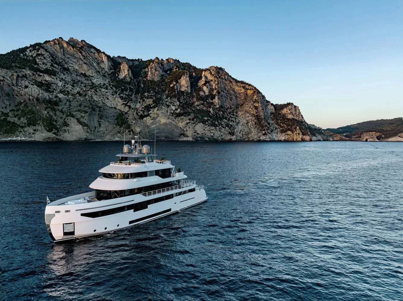 Benetti B.YOND 37M