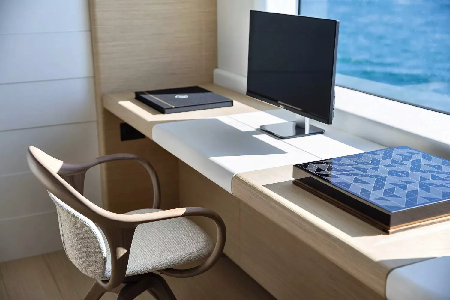 https://dev-api.arconyachts.com/storage/34399/conversions/DgwRMlCC4TD23rXJVDTBfP7vNdT1gHgw6T8bO4LG-optimize.webp