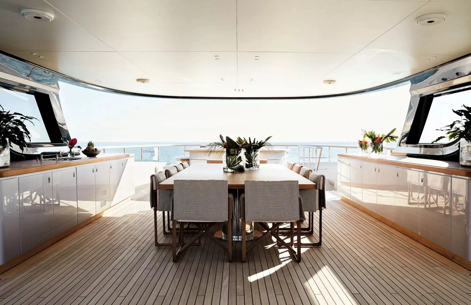 https://dev-api.arconyachts.com/storage/34437/conversions/d4uKQVnSBkyVveN8tDW3nJZ3eirv2mj1jKNttUgZ-optimize.webp