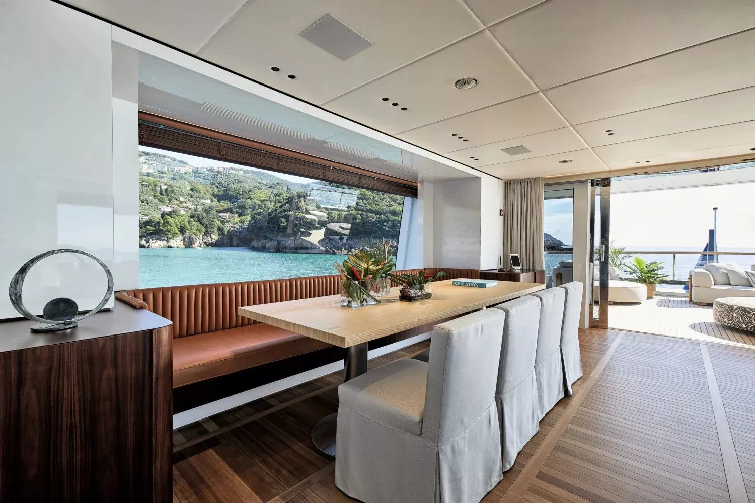 https://dev-api.arconyachts.com/storage/34438/conversions/Sikn8DU5e9WbY1FiBLfSPX4gZroNIC7KGd7UyUJy-optimize.webp