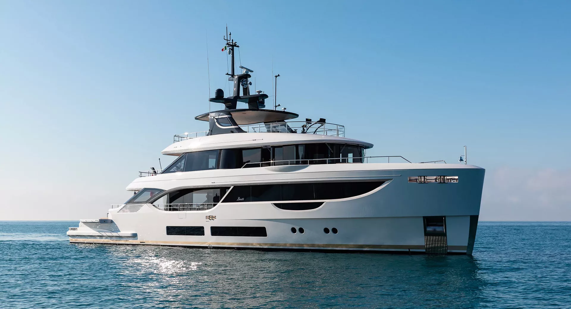 Benetti Oasis 34M