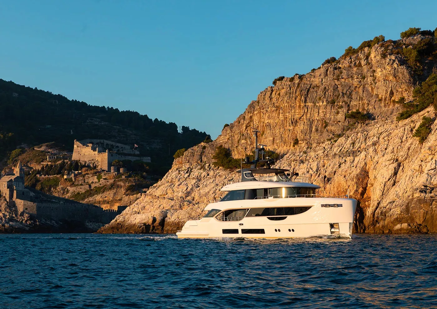 Benetti Oasis 34M