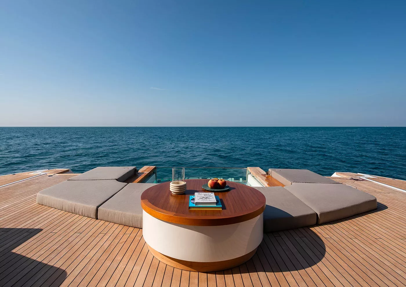 https://dev-api.arconyachts.com/storage/34538/conversions/HKuuTyEhukjA5hI0Fqd1SMWiO45EdkRiATN13vOc-optimize.webp