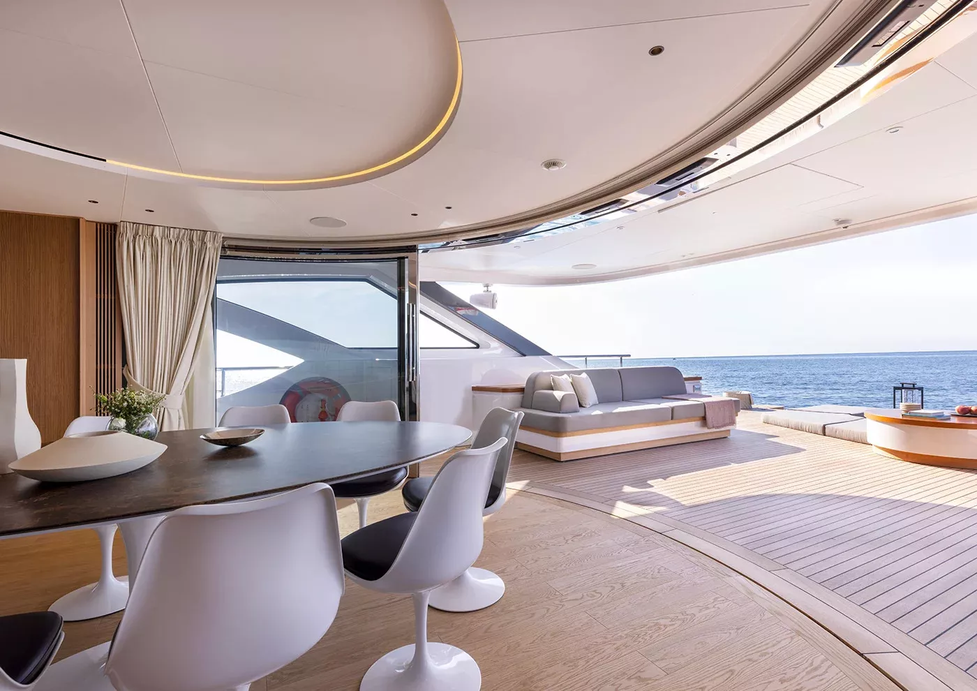 https://dev-api.arconyachts.com/storage/34542/conversions/W85deZkJfbySqGZoOzVwIErplw6LvxcA9BCUM5td-optimize.webp