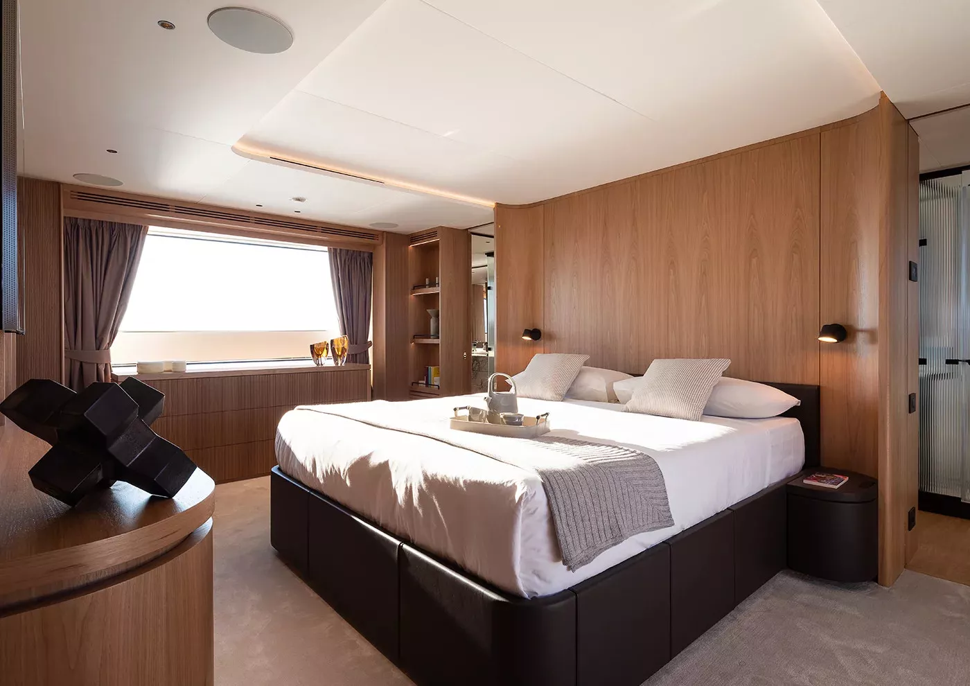 https://dev-api.arconyachts.com/storage/34543/conversions/QL2TKaoOIIDlClBFT7qn7339W2o2EVT78hwkZrAf-optimize.webp