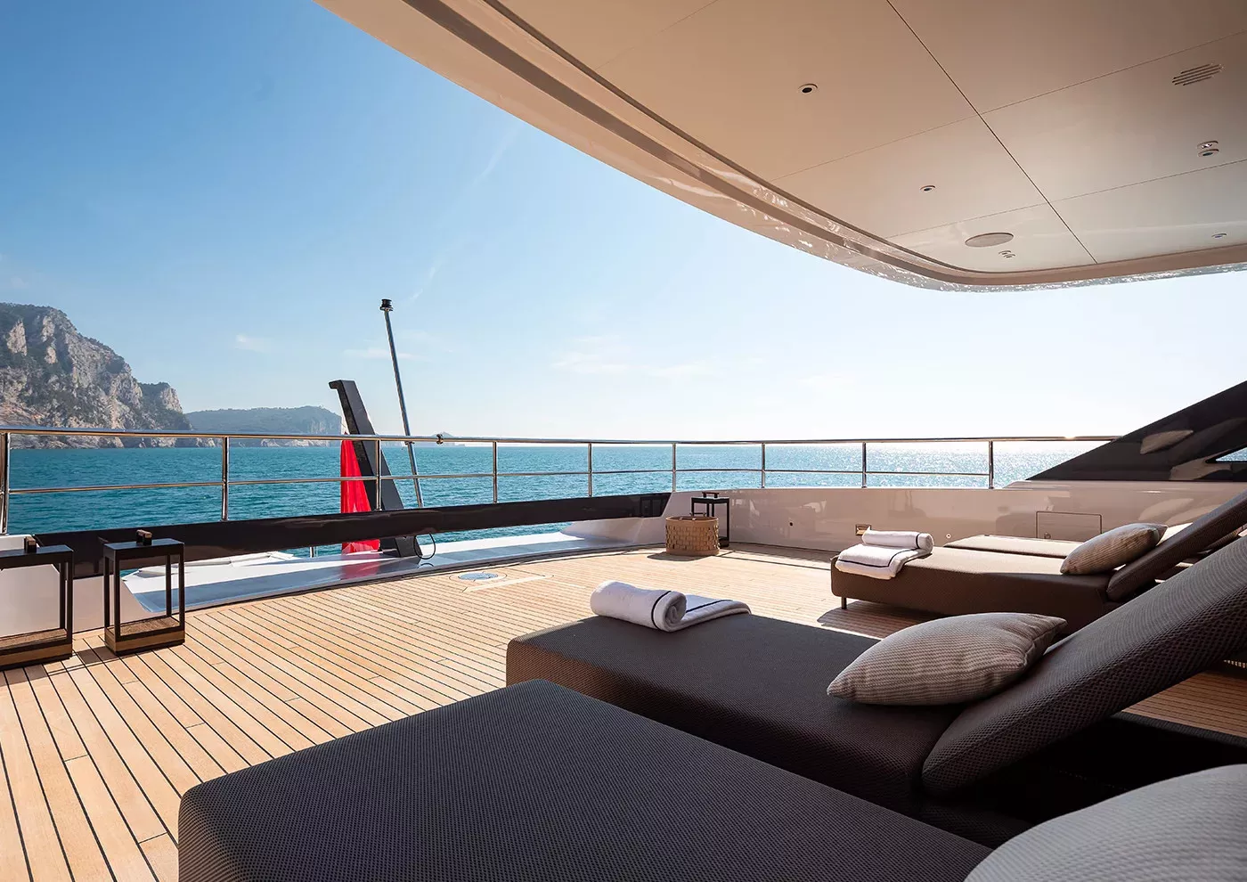 https://dev-api.arconyachts.com/storage/34549/conversions/v7u8578MiWlWgksERY4Ck50buEVYgab8PXor8SHp-optimize.webp
