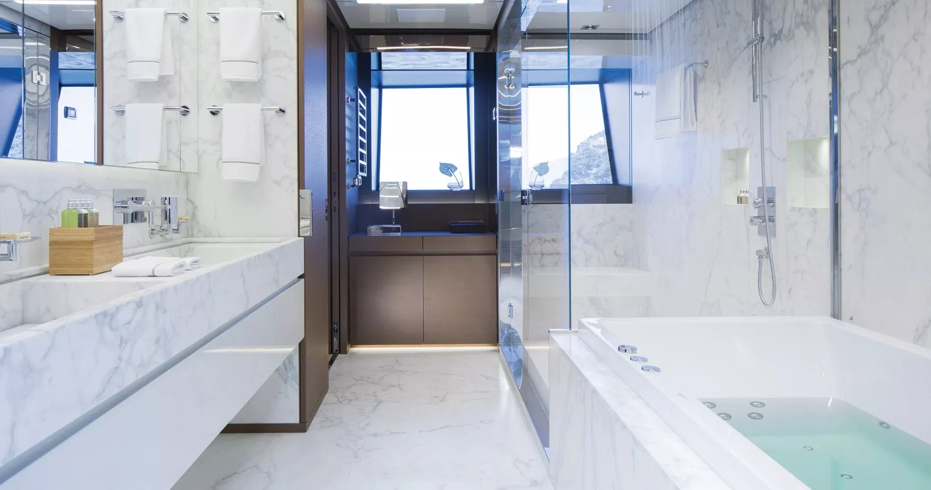 https://dev-api.arconyachts.com/storage/34786/conversions/Xv4rE937P8cKgQ61EH0EfhDNrkrqnpHBoLCmWgMr-optimize.webp