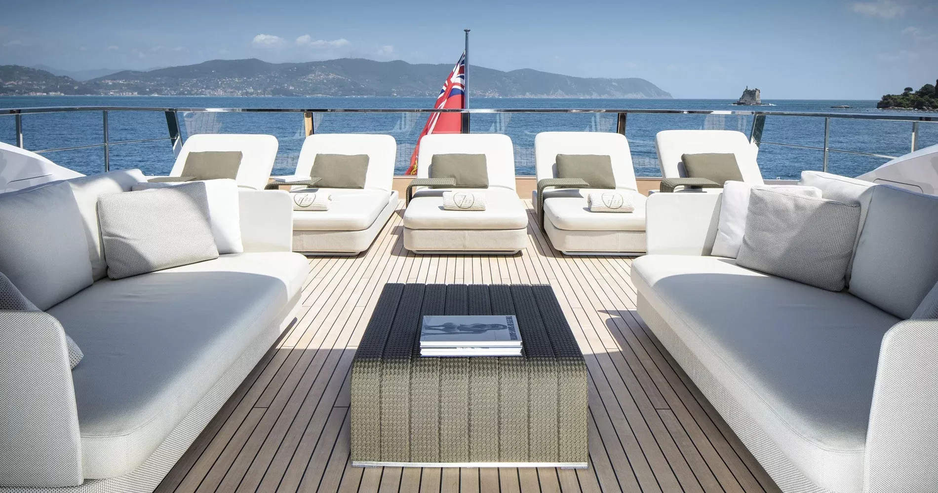 https://dev-api.arconyachts.com/storage/34790/conversions/tooI67vDV6QM1KUTTsOCswXdxiCUk9p4dmdCnOsr-optimize.webp