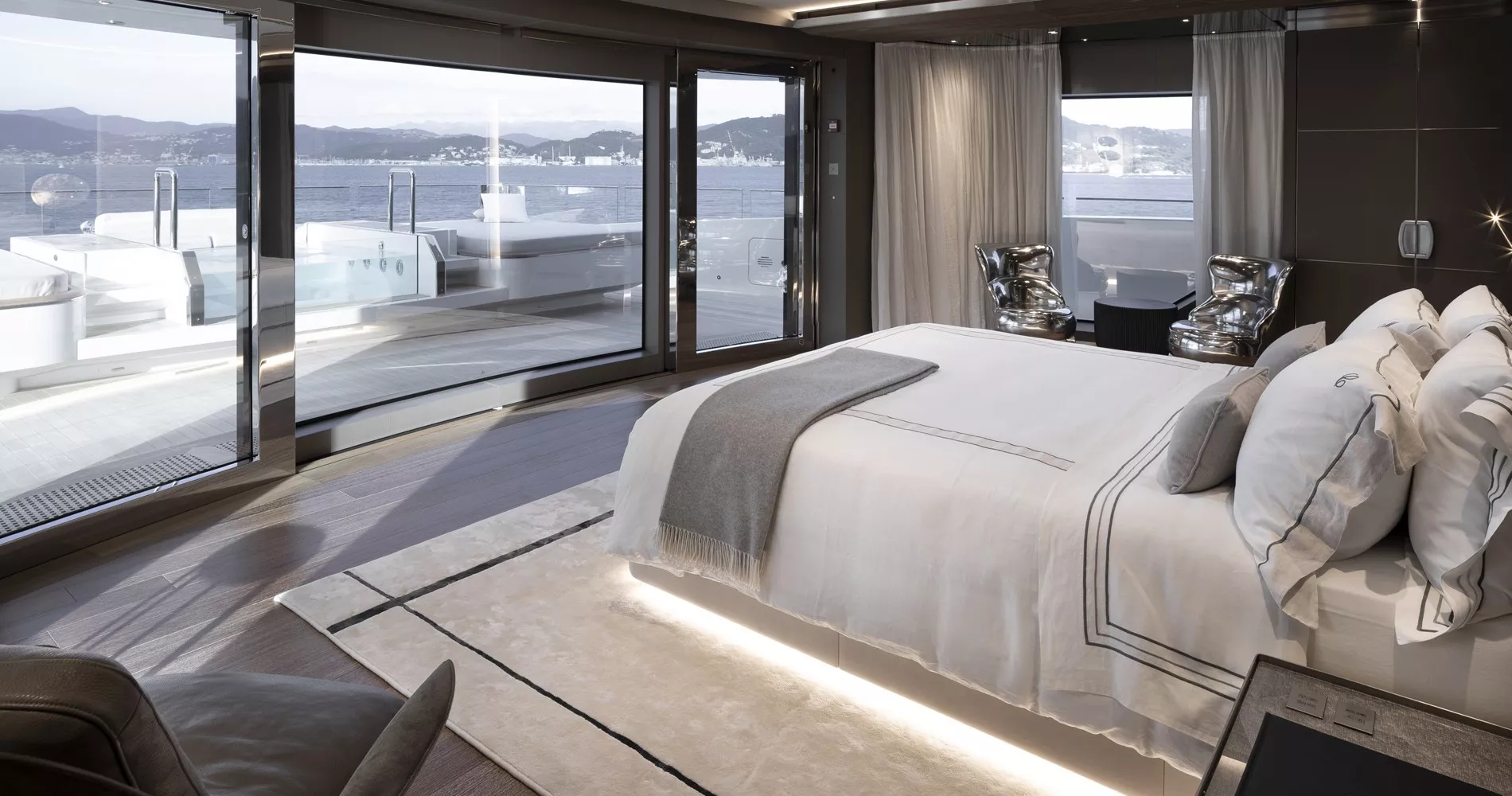 https://dev-api.arconyachts.com/storage/34851/conversions/cUVj38KOj4qlFHHFgwKxYS2KSDps1kVHuOqMvXSr-optimize.webp