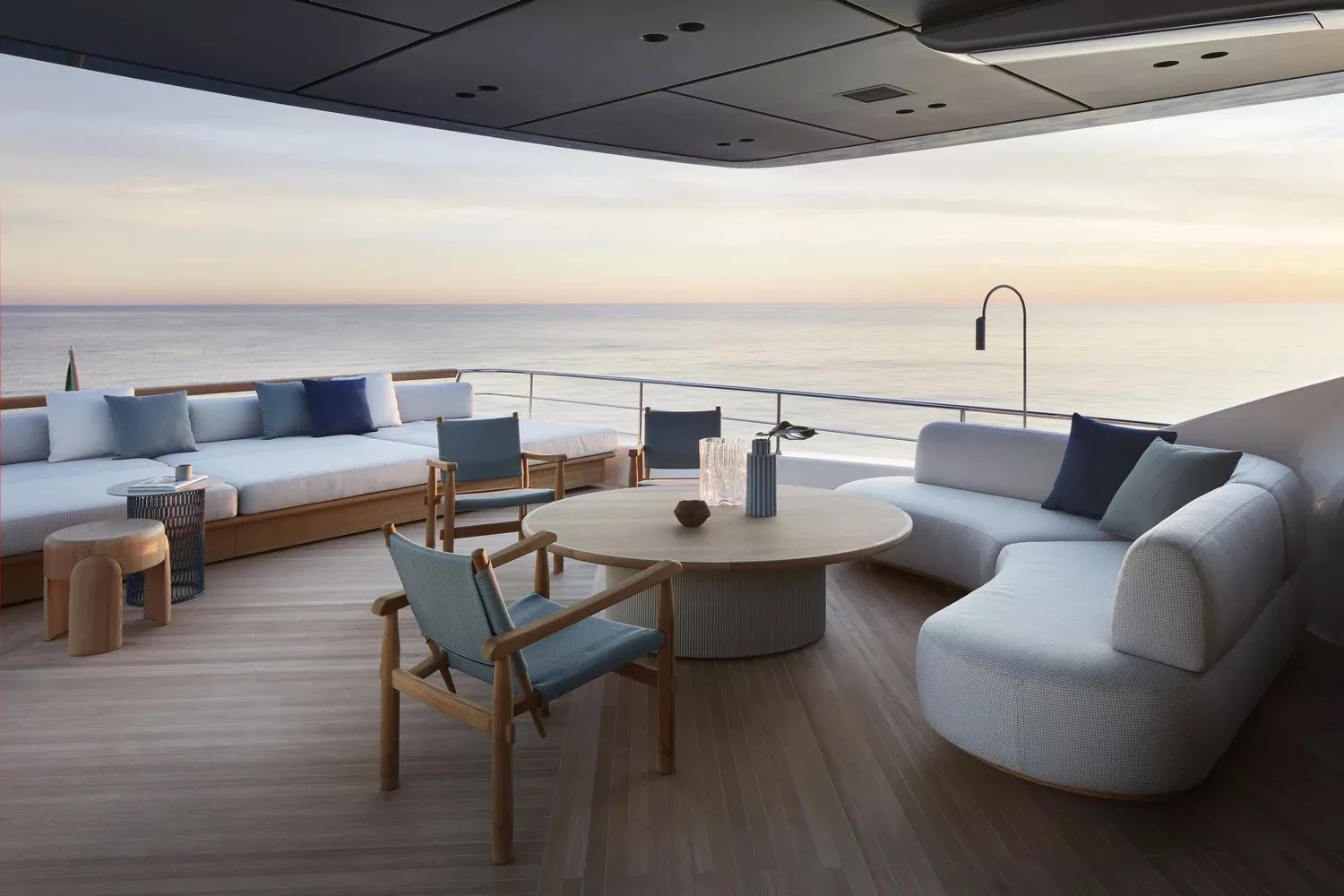 https://dev-api.arconyachts.com/storage/34892/conversions/FGsTYlgnf3SUUG0jOpGa3xbEHSbhQTe4dyfXFfav-optimize.webp