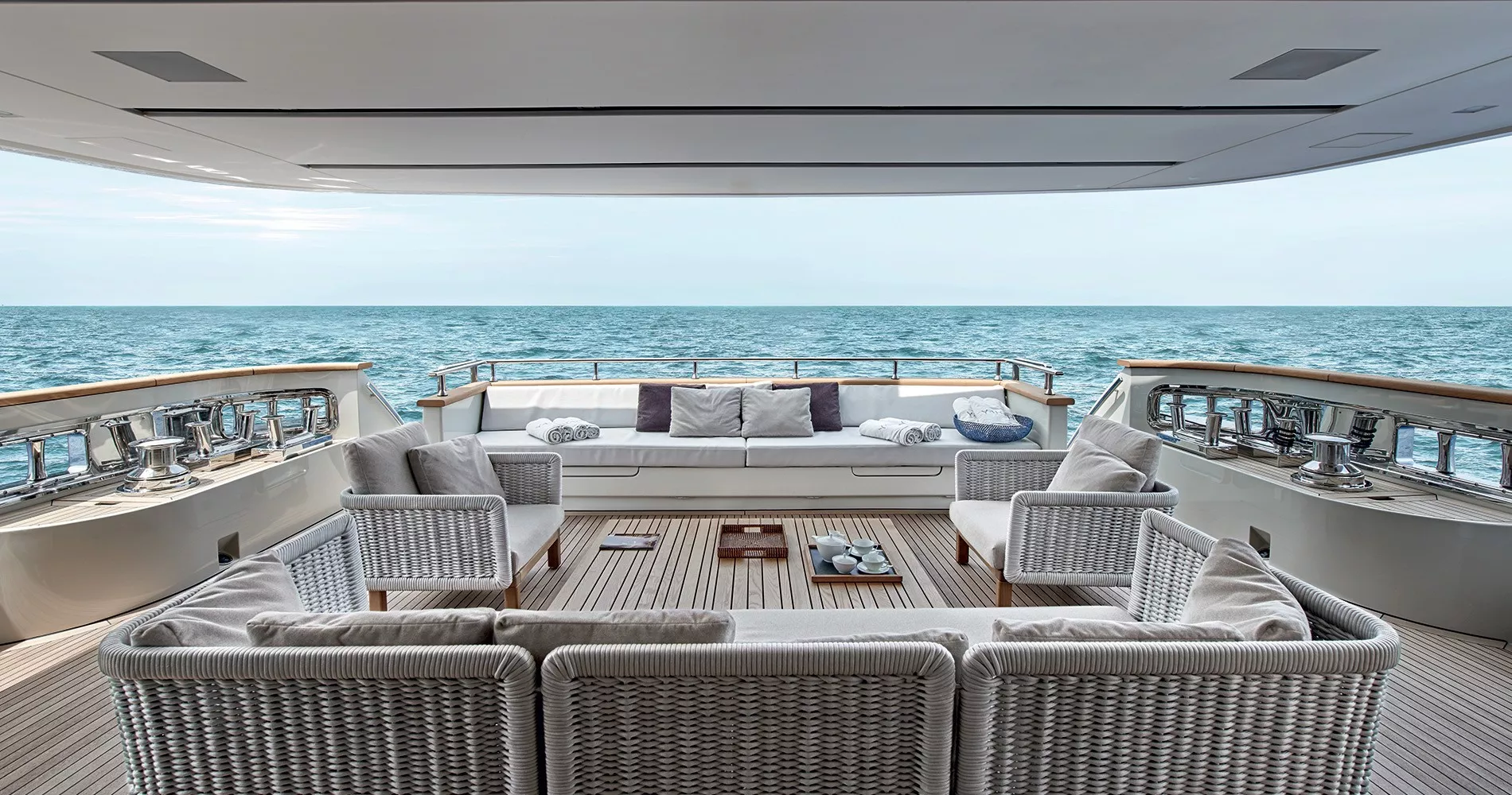 https://dev-api.arconyachts.com/storage/34959/conversions/T3Sr8olNzoola9RQ2MQ2strUXxDNy9thfibwuozC-optimize.webp