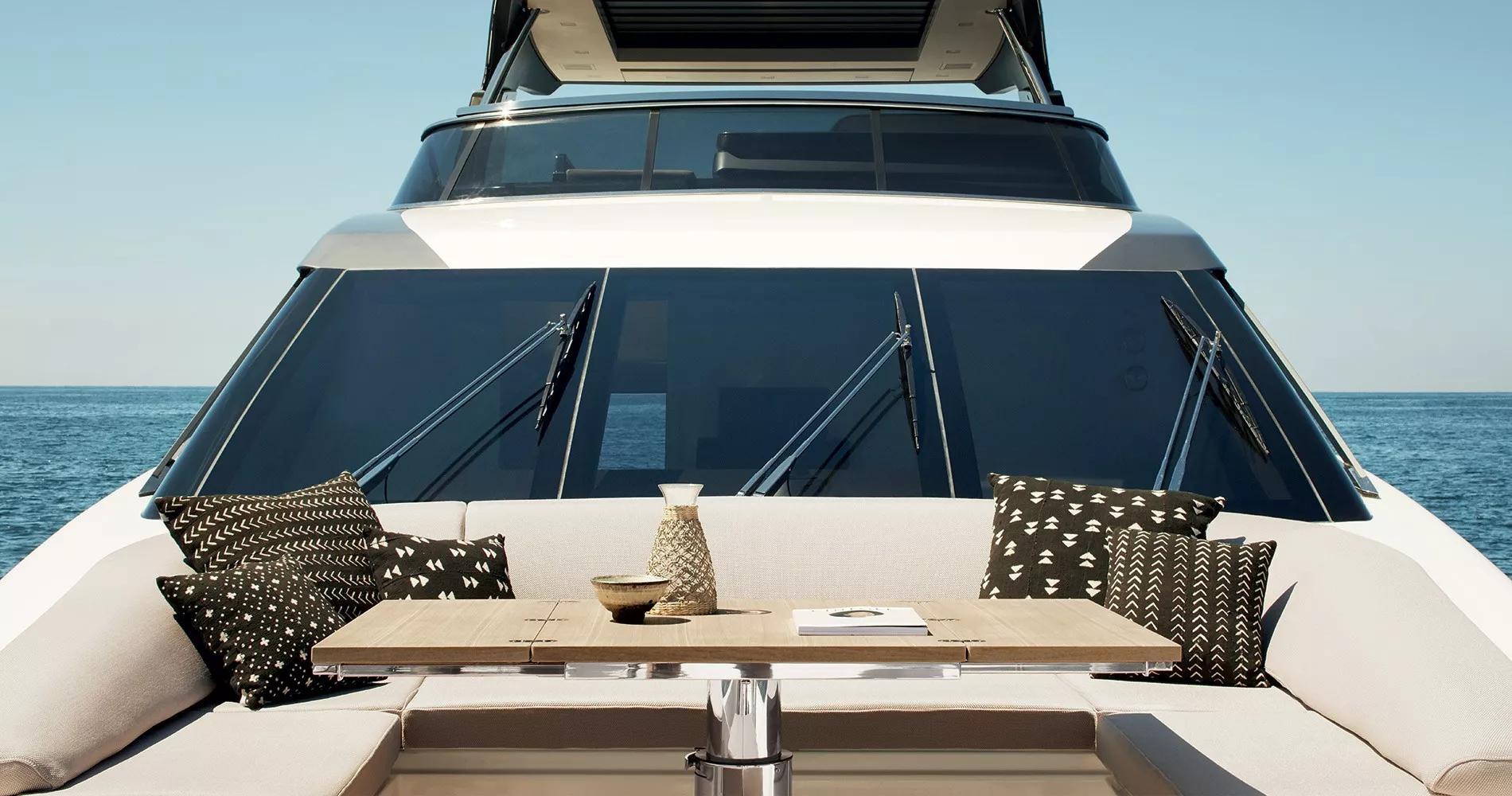 https://dev-api.arconyachts.com/storage/34985/conversions/v1o6Bnb256Pmkd74gNKJjPHLH4OYneSgQogAw6UQ-optimize.webp