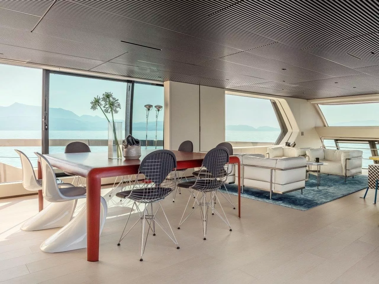 https://dev-api.arconyachts.com/storage/35242/conversions/UCqoA6uvNPt8NrWPIfxs59seaUNJfTeP1f8QcseL-optimize.webp