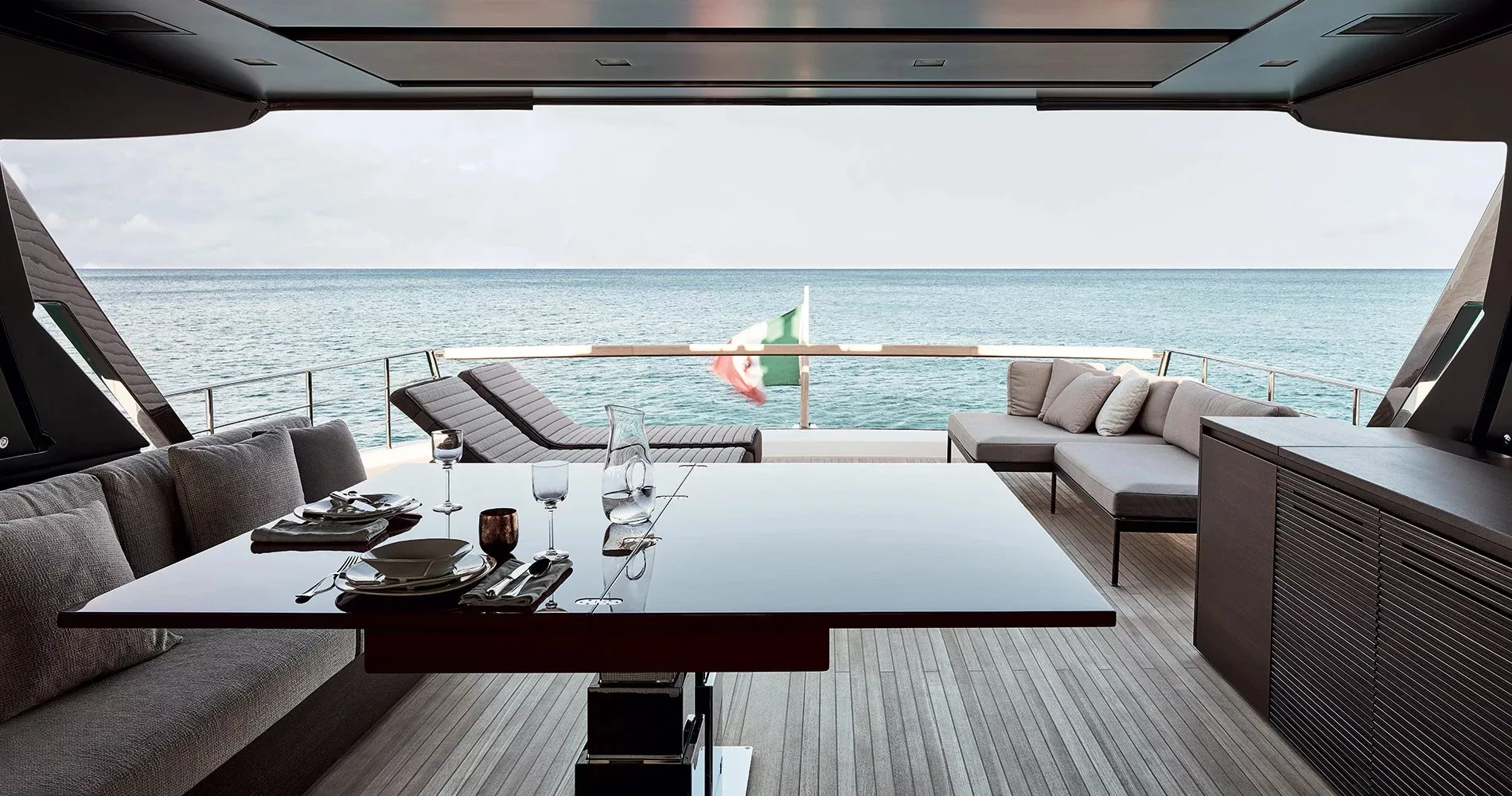 https://dev-api.arconyachts.com/storage/35273/conversions/1VAahWx7ZndpHXdKPl6acFx3Jq2ky5j20t7b0ZAz-optimize.webp