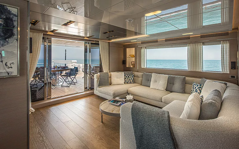 https://dev-api.arconyachts.com/storage/35345/conversions/mDiO6HpKtZ7N33Xp9Q6RW0rFGY5AAYdx7oau4dY8-optimize.webp