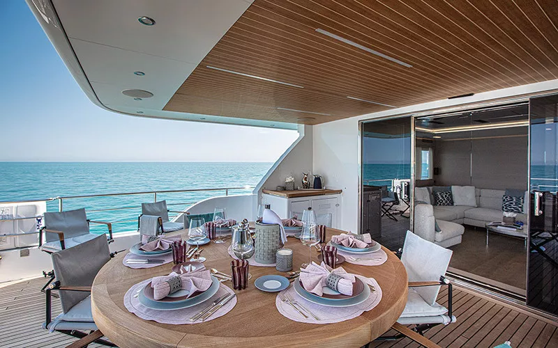 https://dev-api.arconyachts.com/storage/35359/conversions/EiugJnwhMm57f9dcmXAWWYOiQLsa4zRQE4xfe2o2-optimize.webp