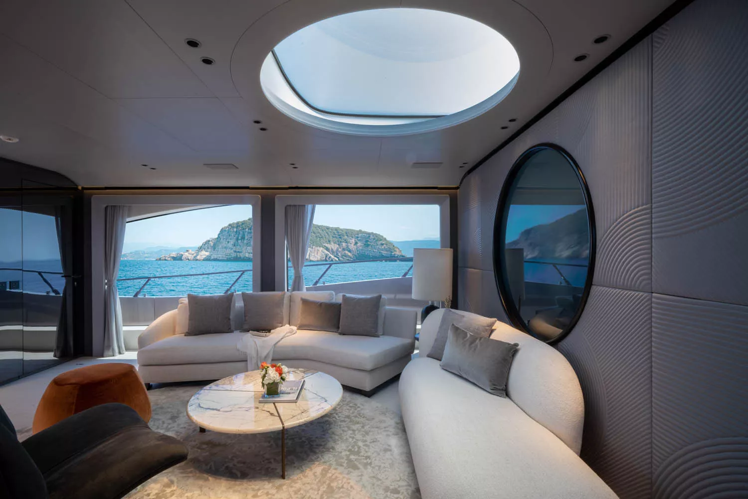https://dev-api.arconyachts.com/storage/35515/conversions/pWVrj99pI2LpYefK8fJ9n0zG5g0Gtindn1eJGsbz-optimize.webp