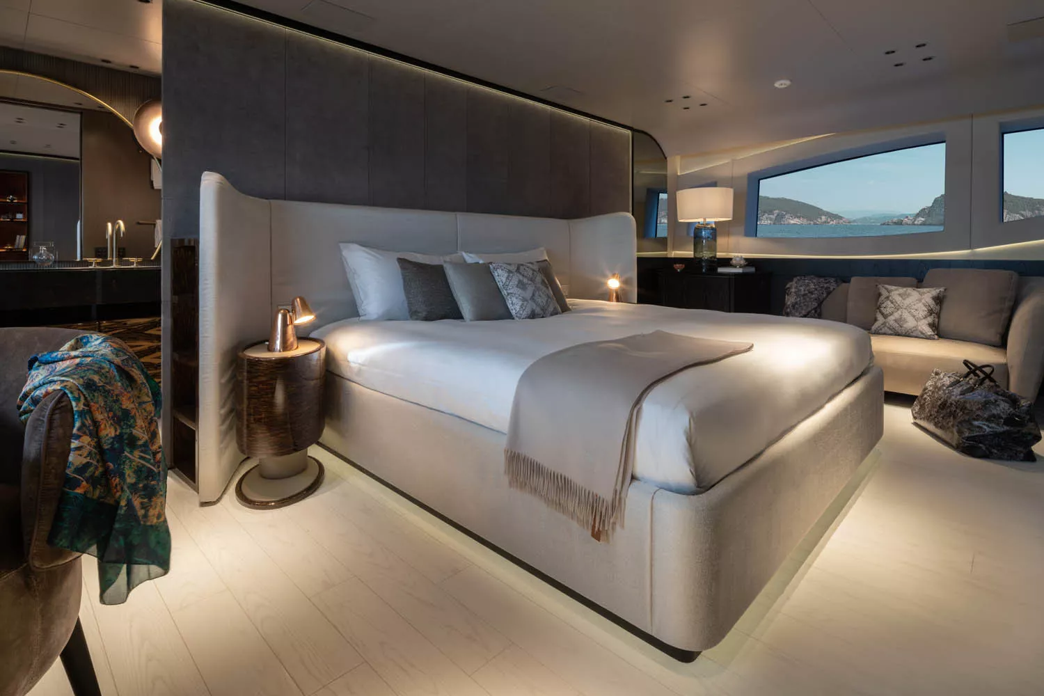 https://dev-api.arconyachts.com/storage/35516/conversions/WCd0VE01tlP8dpme67MbUxxsLnQBl0EmfD5GzcaQ-optimize.webp
