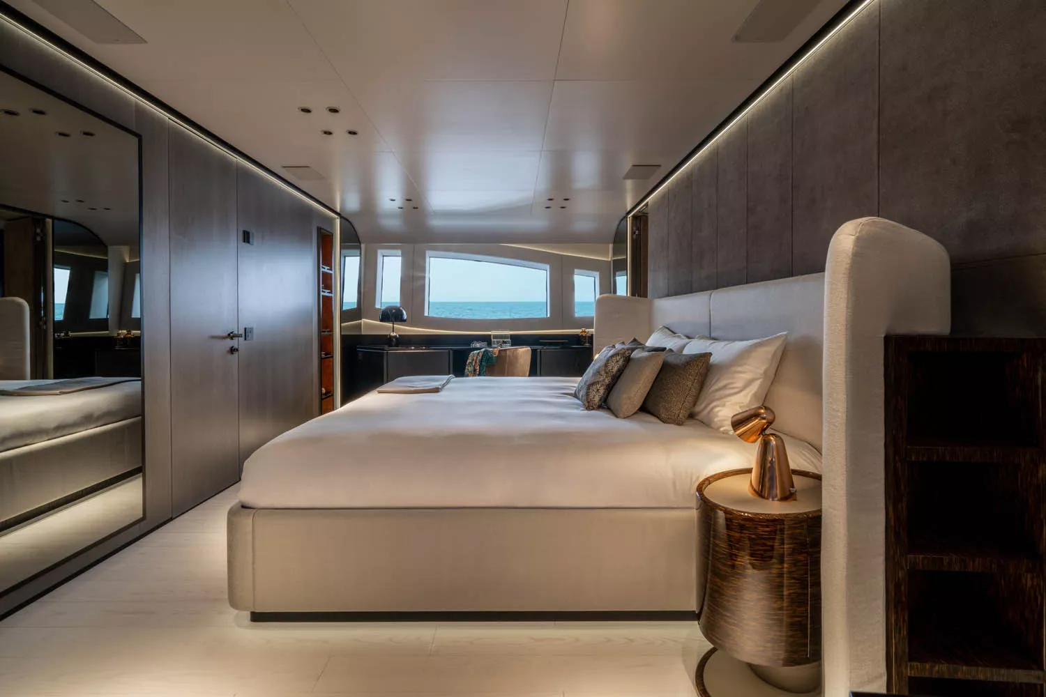 https://dev-api.arconyachts.com/storage/35517/conversions/74eb6xCrFnqEN2JbHoYhKjJz7ae7OpljIZTjq8Hc-optimize.webp