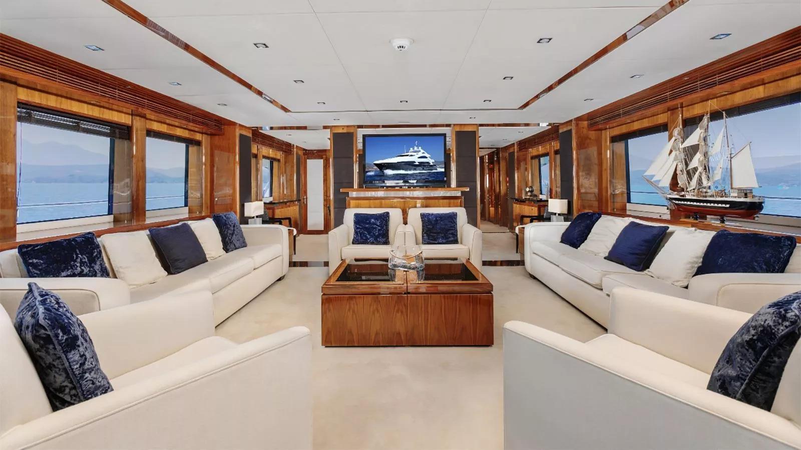 https://dev-api.arconyachts.com/storage/35549/conversions/OtopfsiyYbMlBFx09IyWuKV0ETFX2mpcgfdrEzqr-optimize.webp