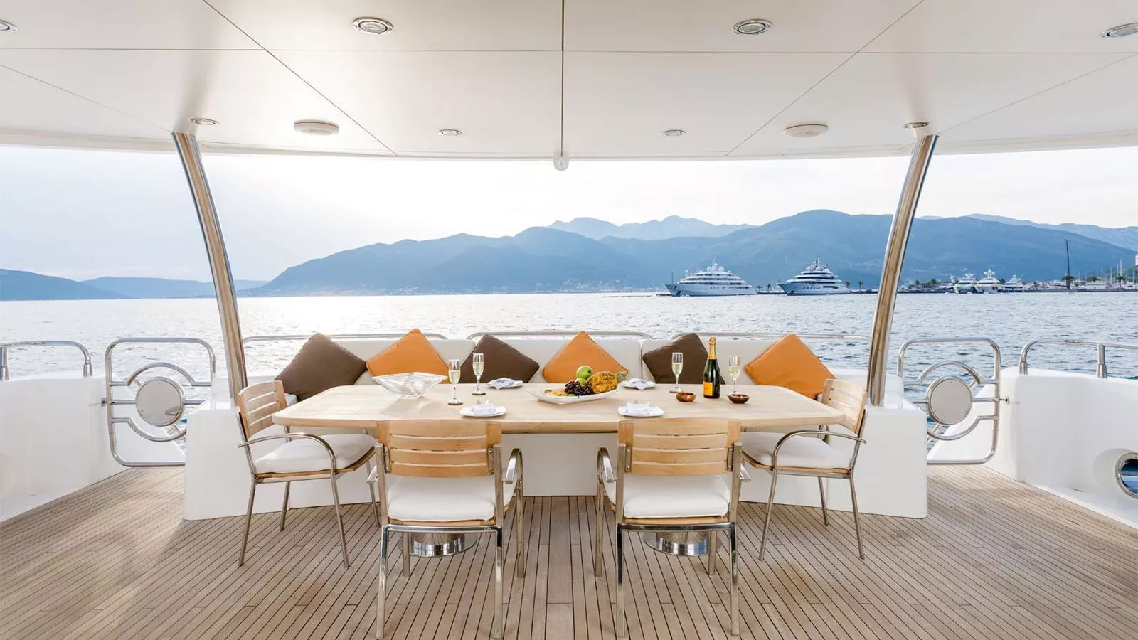 https://dev-api.arconyachts.com/storage/35551/conversions/34nr7PL6KXepAcNIaxgnKZXsK2YOSKjpN7DHb9pU-optimize.webp