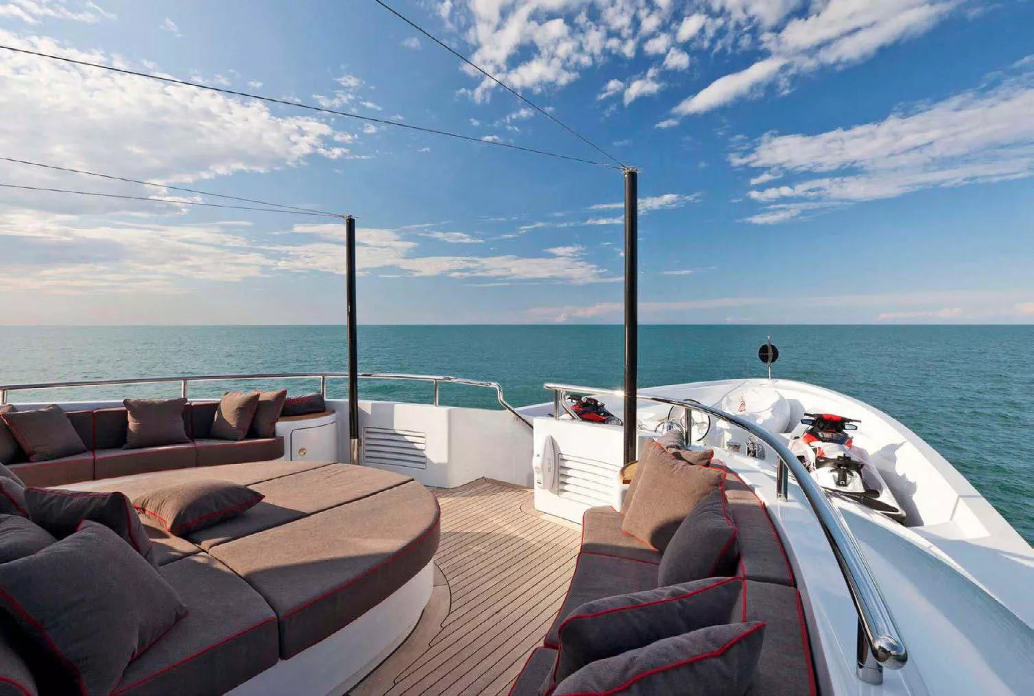 https://dev-api.arconyachts.com/storage/35684/conversions/2KbH5p5KlWUR1LIqshiVP2t6ghvJsrgUdYGqJSGQ-optimize.webp