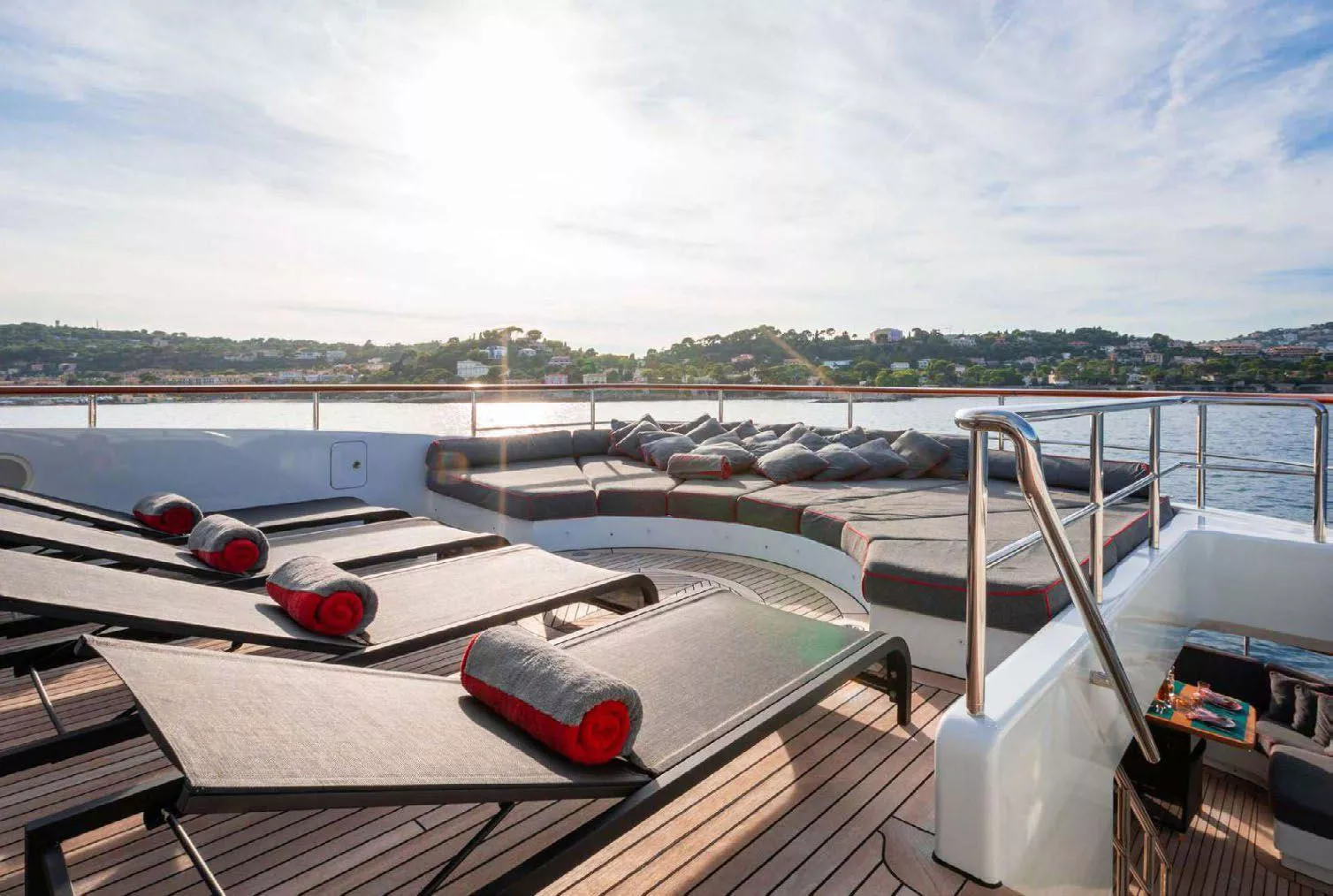 https://dev-api.arconyachts.com/storage/35686/conversions/8dFSKxXPWuGB7KuWnSK9pJpTalNh2H9MyRgBZcCv-optimize.webp