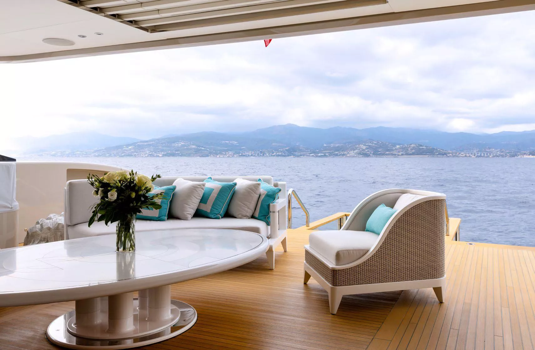 https://dev-api.arconyachts.com/storage/35697/conversions/8HFdT4JowojKHqIkzPYq7P7ZEHZYZPS4s2VYIvzA-optimize.webp