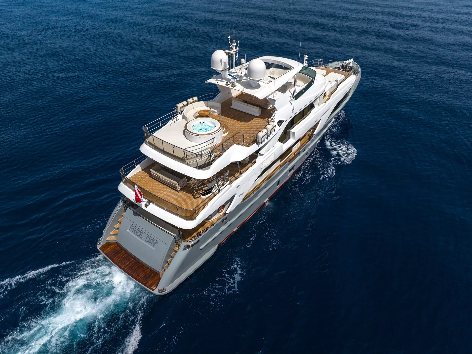 https://dev-api.arconyachts.com/storage/35708/conversions/yIm2ovY5zTLQ4HONLOqB0xDVGr7o94la1lWv9ioz-optimize.webp