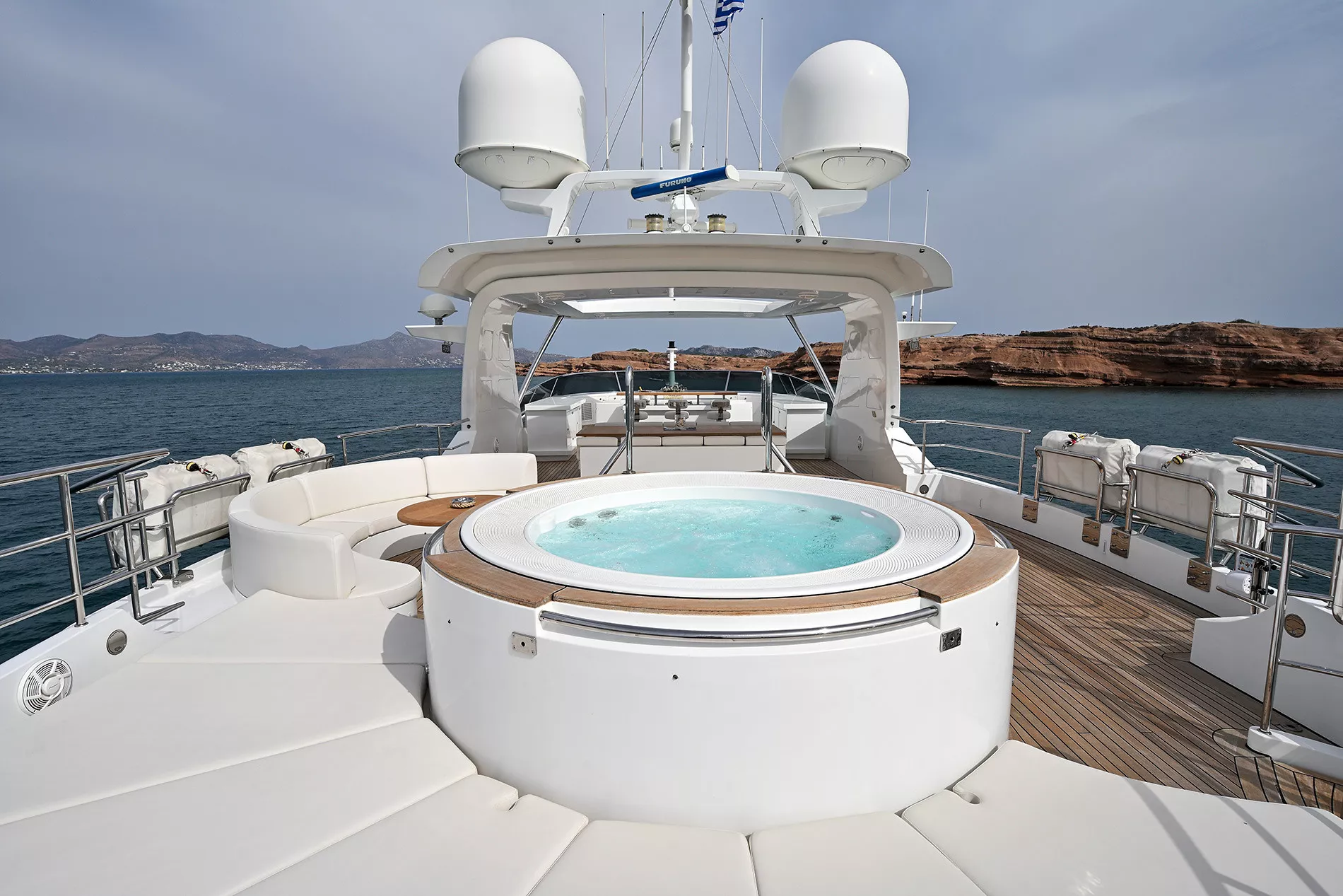 https://dev-api.arconyachts.com/storage/35714/conversions/jQCNWWZUQO2MZWCAPXy6XssSpXTmGblr0yqzGw8e-optimize.webp