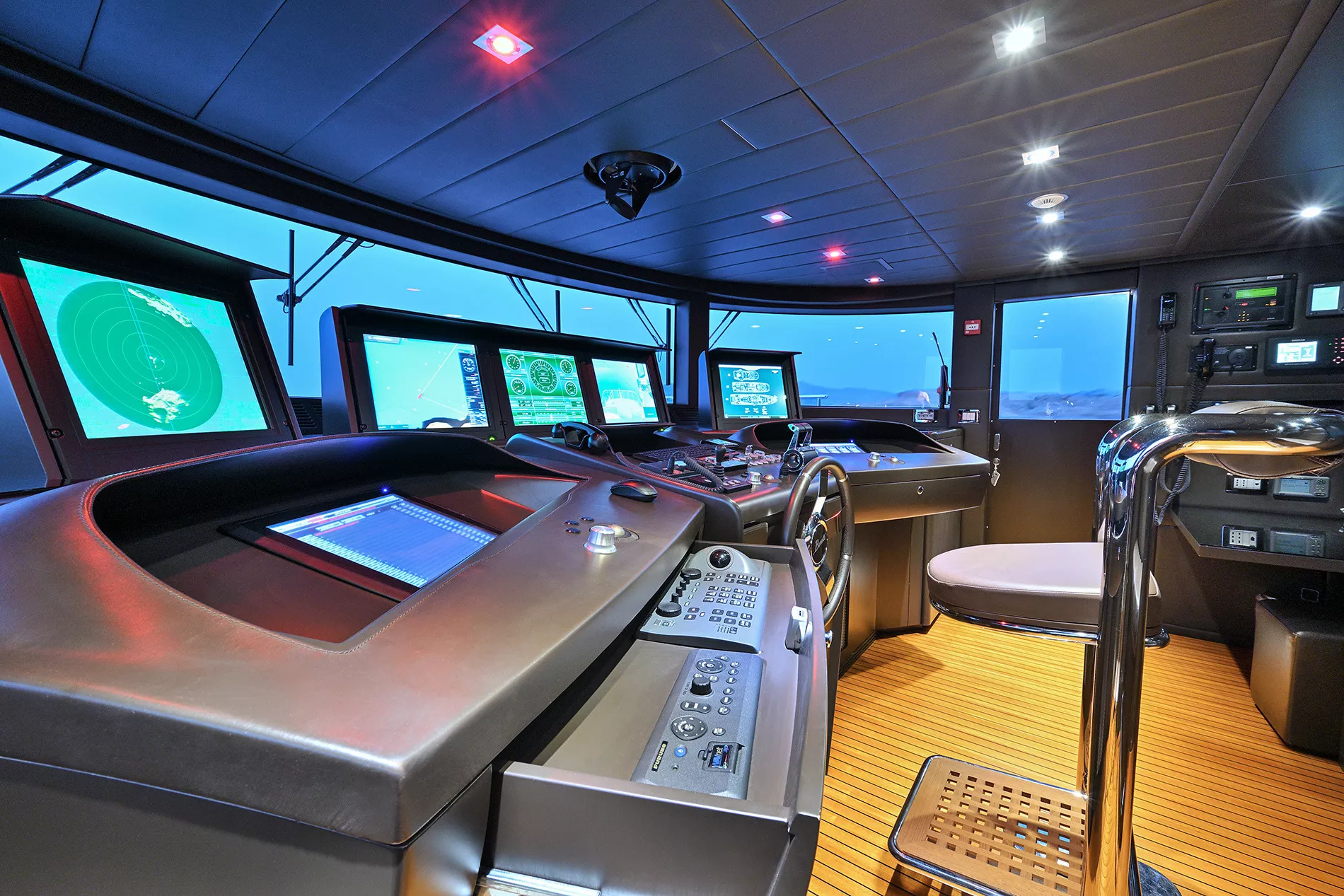 https://dev-api.arconyachts.com/storage/35736/conversions/gcFChgjA0ehBq9eA8mCe1TiqMTSLMmh9HUtULcD2-optimize.webp