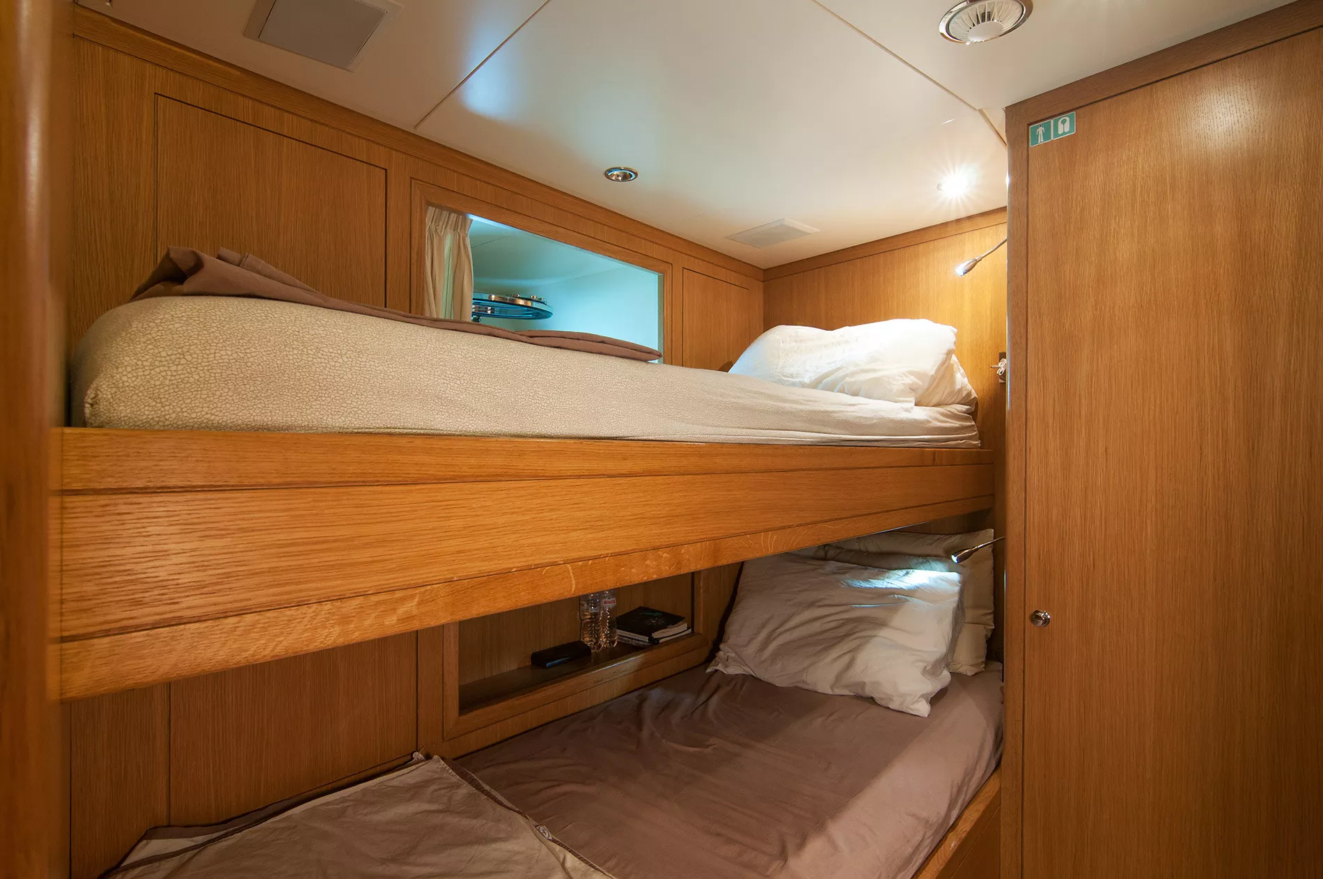 https://dev-api.arconyachts.com/storage/35738/conversions/5ragGyLMalPtcVwwydc0eN6cxTfxd6r8Jjd1pnKO-optimize.webp