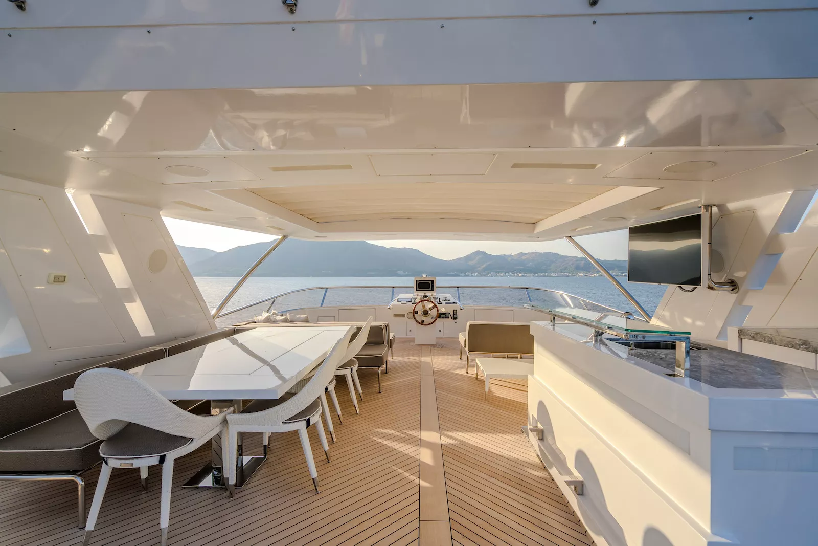 https://dev-api.arconyachts.com/storage/35751/conversions/zHt67hZG06x9xsuUzqL9U4LByp8wJCAwRBr9G7Ry-optimize.webp