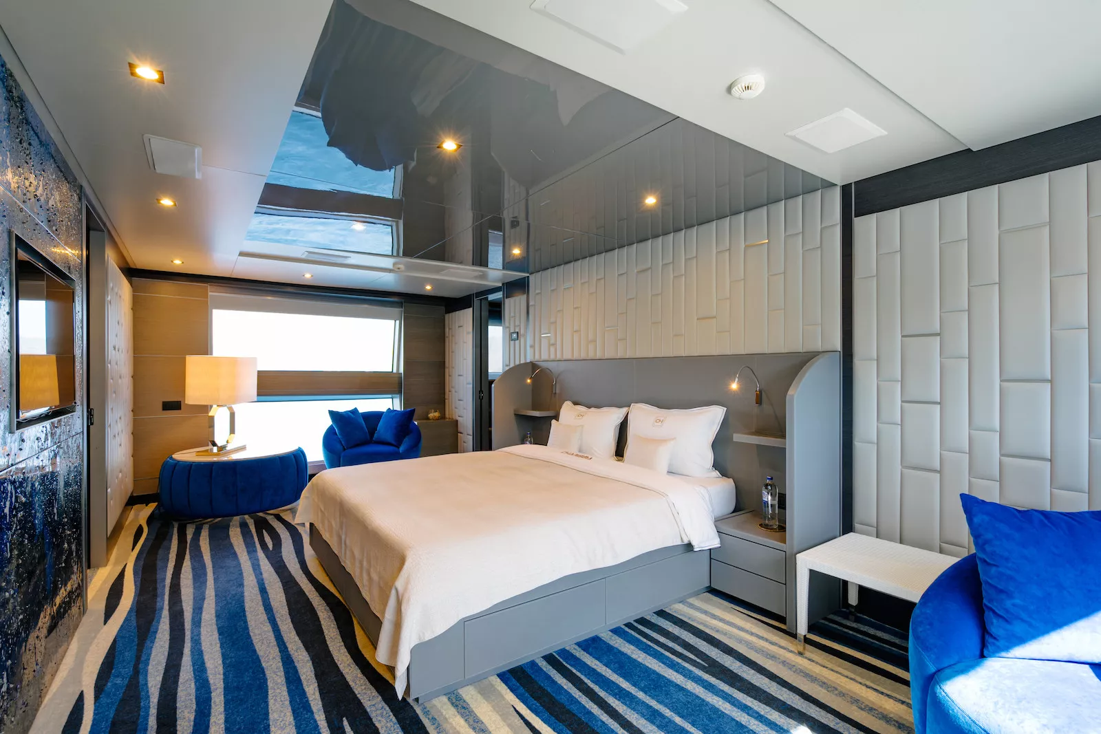 https://dev-api.arconyachts.com/storage/35759/conversions/gmRXitprht51s2KeepyCgPWKvokthy6uu01o0z7W-optimize.webp