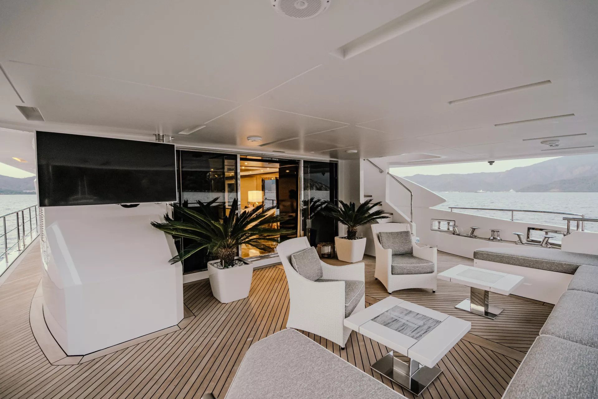 https://dev-api.arconyachts.com/storage/35769/conversions/nyBaQoi9VqXzSCVjtuMT8v0L6z4VOCHILA0o5Es9-optimize.webp