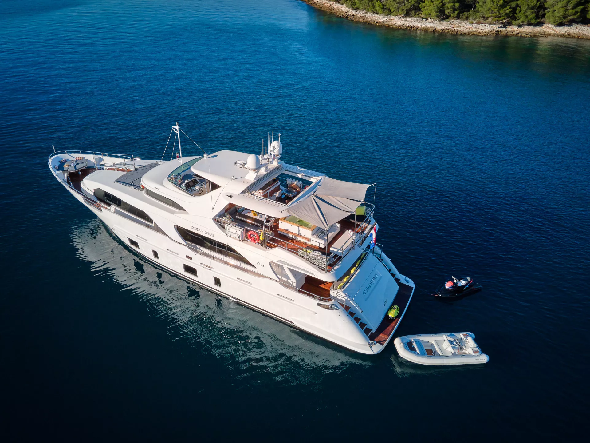 https://dev-api.arconyachts.com/storage/35811/conversions/JsrSrq7nEtw3qgesq9f4m9mz4Wv9qhPLC7TBkAxh-optimize.webp