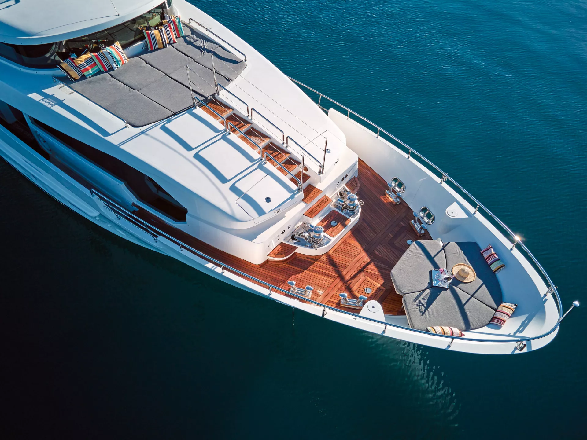 https://dev-api.arconyachts.com/storage/35812/conversions/l7tvCVJ0vIAWSCIgBt3Uqzf6m6Hh5QkeMqCZplPK-optimize.webp