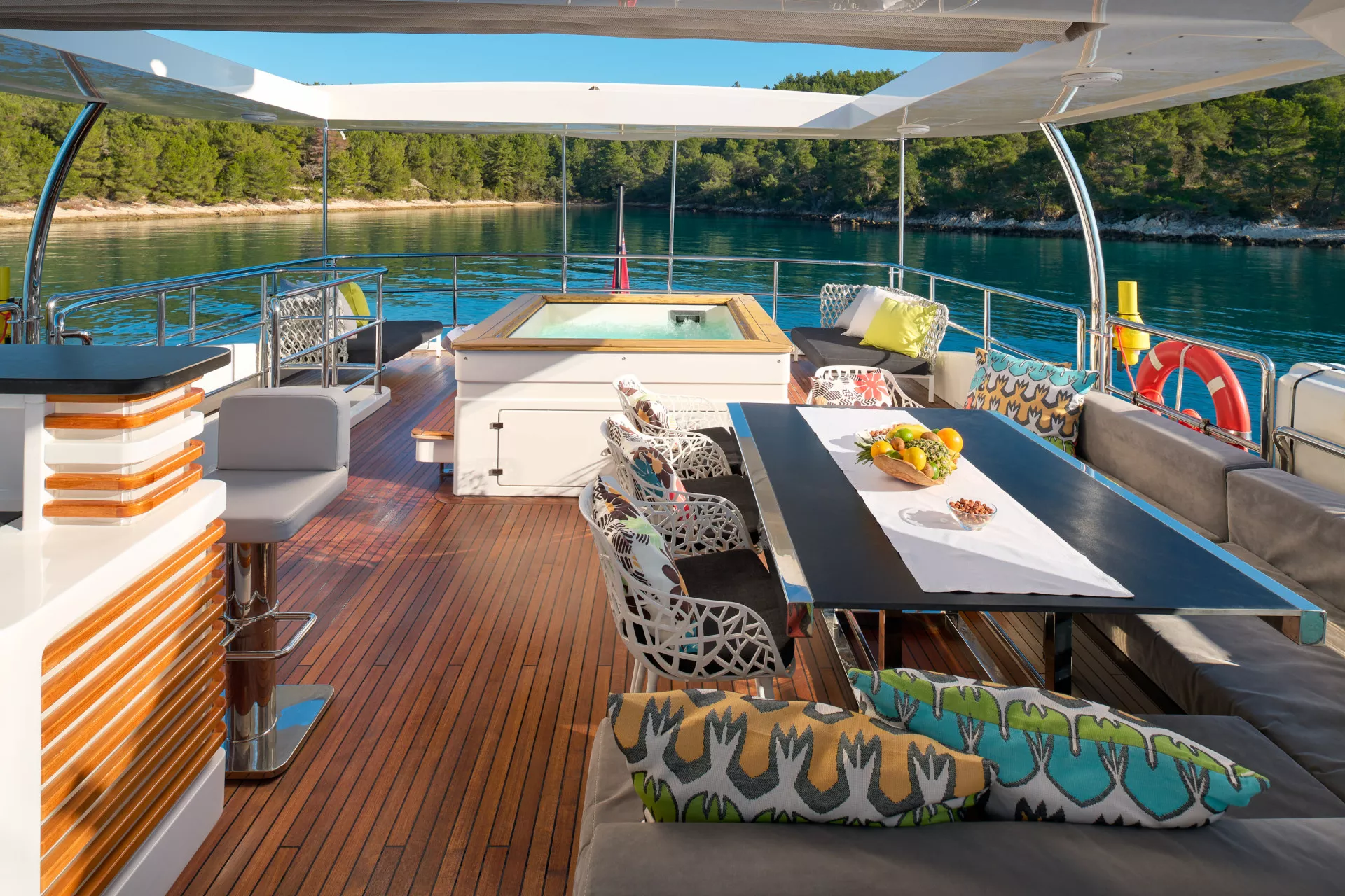https://dev-api.arconyachts.com/storage/35814/conversions/X1hlkvvs0RaiXPmfBOfsEclWXVsErFmc4XXgYsZw-optimize.webp