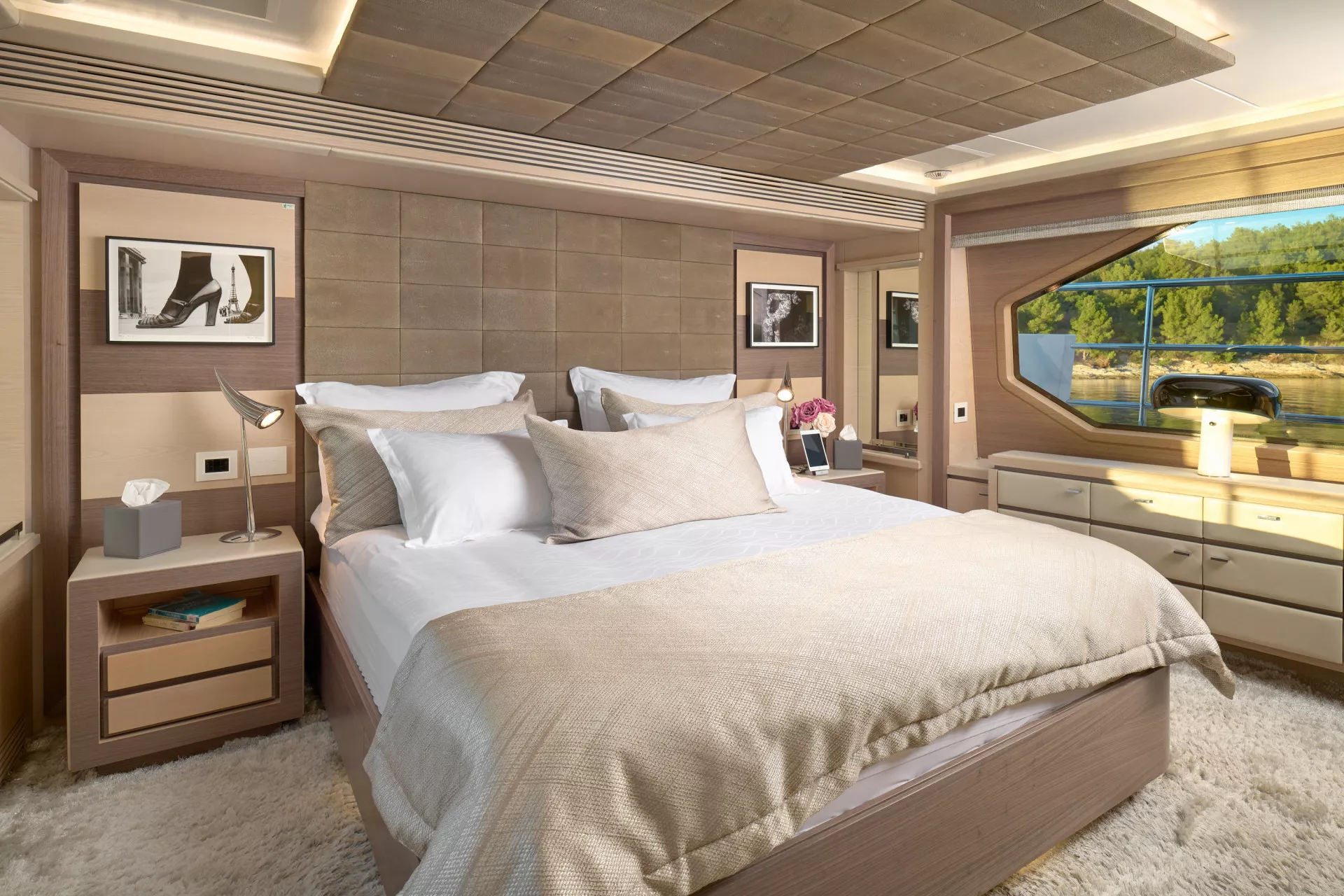 https://dev-api.arconyachts.com/storage/35823/conversions/ij597TVJSYcdL34xeJCyD7BIhMrRDaOo7ohjuXjc-optimize.webp