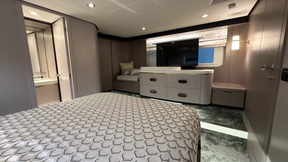 https://dev-api.arconyachts.com/storage/35851/conversions/M3NoWgJqkDMSOVPg3XDAzXwhb0bQ1XZXwLSDforf-optimize.webp