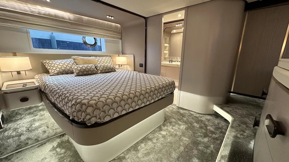 https://dev-api.arconyachts.com/storage/35852/conversions/GJbNRzLKlSvbc9uNnfgKcHc0G1sVZ31LB2dawdVV-optimize.webp