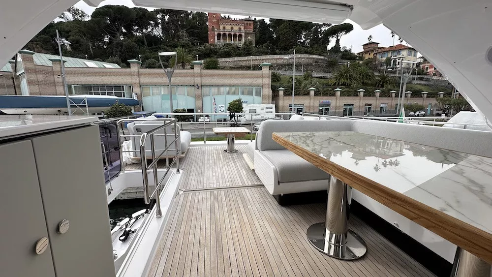 https://dev-api.arconyachts.com/storage/35855/conversions/uDFTPtJKJLl4zkCkGdO7oD0vomSclEQ9TAR1EmGJ-optimize.webp