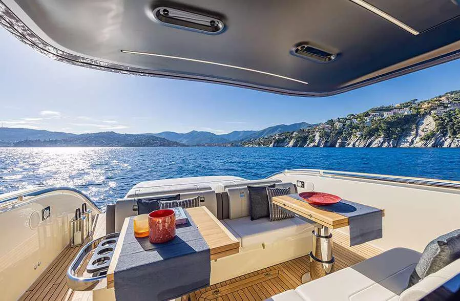 https://dev-api.arconyachts.com/storage/35868/conversions/ISmBYjfeWtmsVWbPYmK2YwQHSf8AgN17qxumbRDd-optimize.webp