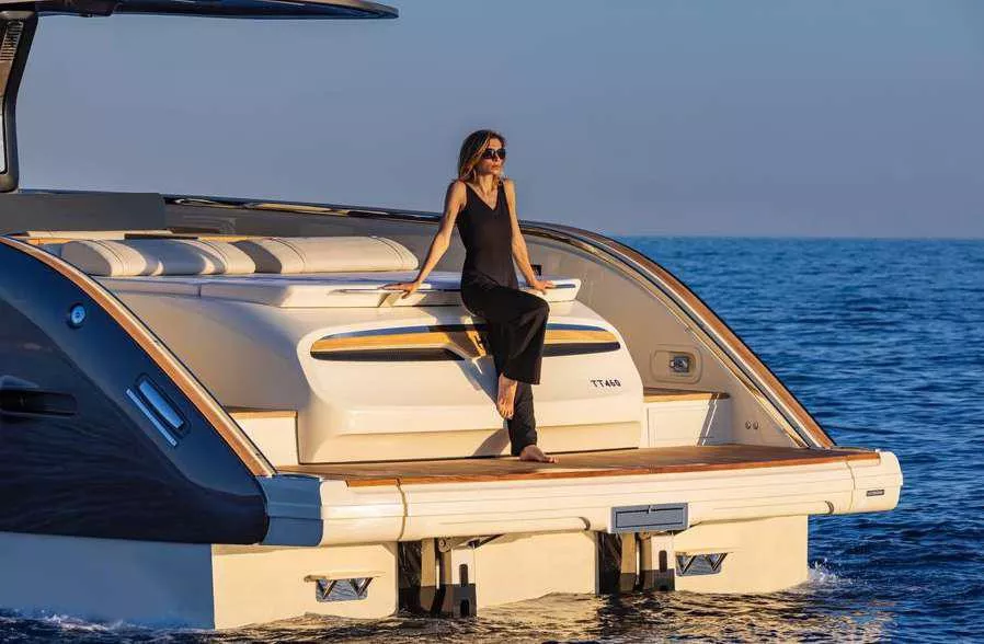 https://dev-api.arconyachts.com/storage/35875/conversions/7OFlRbXmoGhFoFioUeEMjjzHTskntP1L1wGkkfEd-optimize.webp
