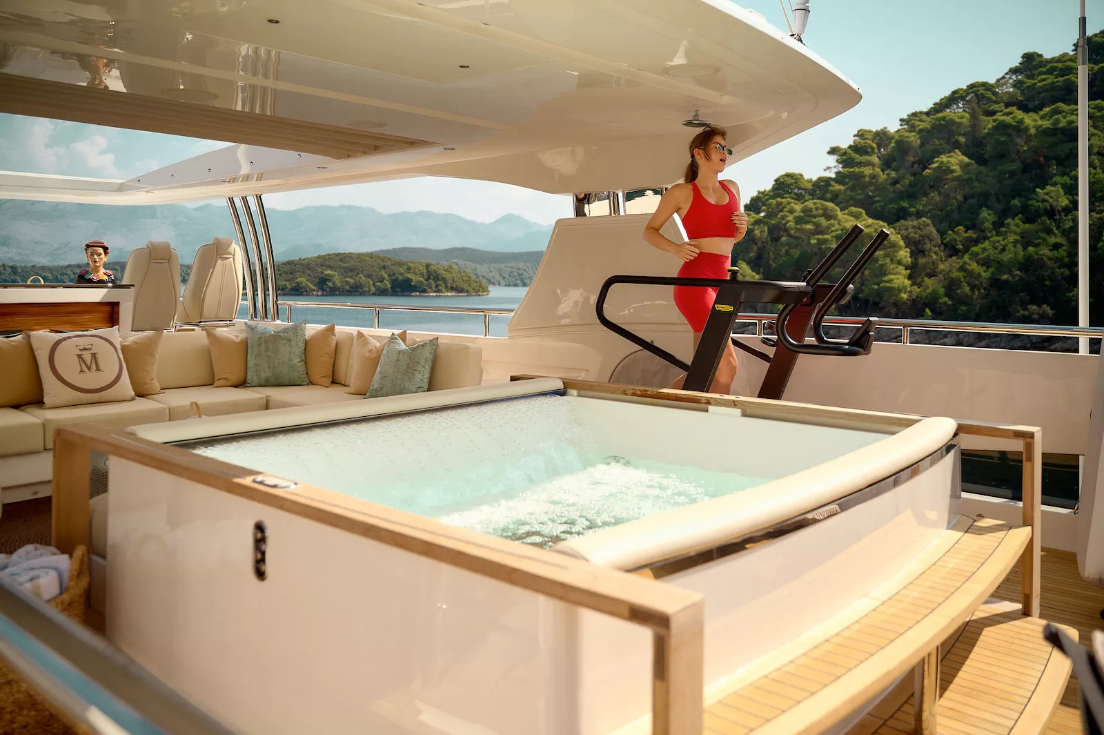 https://dev-api.arconyachts.com/storage/35917/conversions/o0HhtTDxVSXw9Q9gb7PoLsy2EQyQUAkLPsLnDWlb-optimize.webp