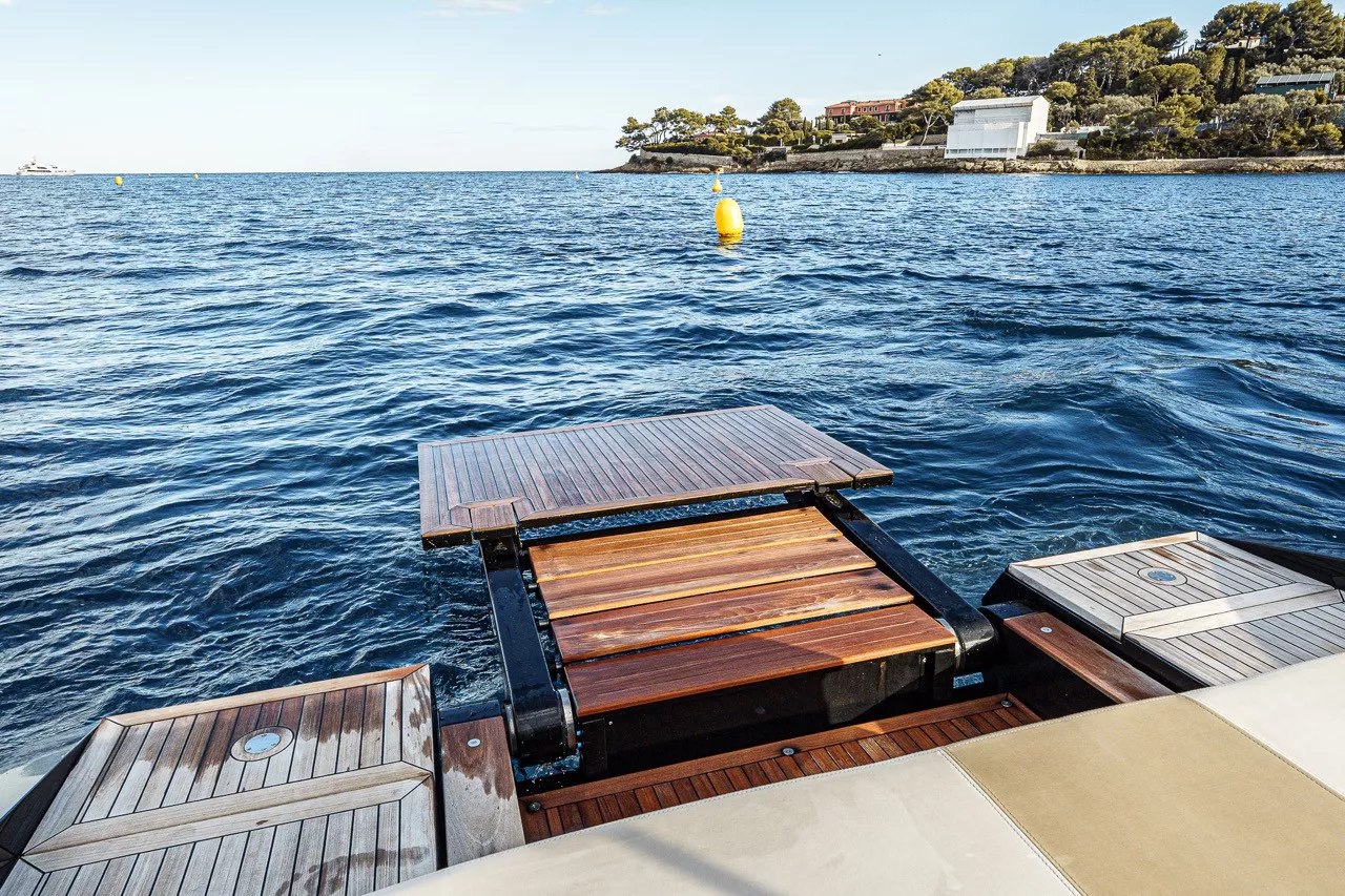 https://dev-api.arconyachts.com/storage/35932/conversions/9oEzwMITkgpemPzi8hZmwXQckScywqRP0zADRfNK-optimize.webp