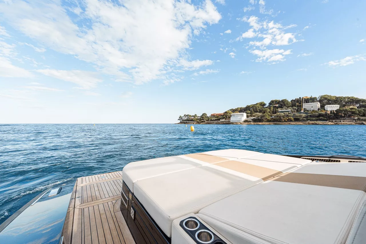 https://dev-api.arconyachts.com/storage/35933/conversions/hGOt8pWIPJhmPLjOEtyCub8PZ5ZpwtaWDSr4PtG1-optimize.webp