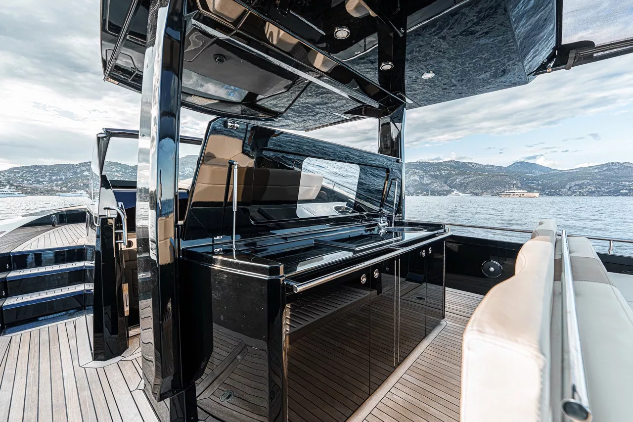 https://dev-api.arconyachts.com/storage/35939/conversions/gR3nNmkvISnx8qHOE0y1TOhDCN9Swbq4NS5sDYw9-optimize.webp