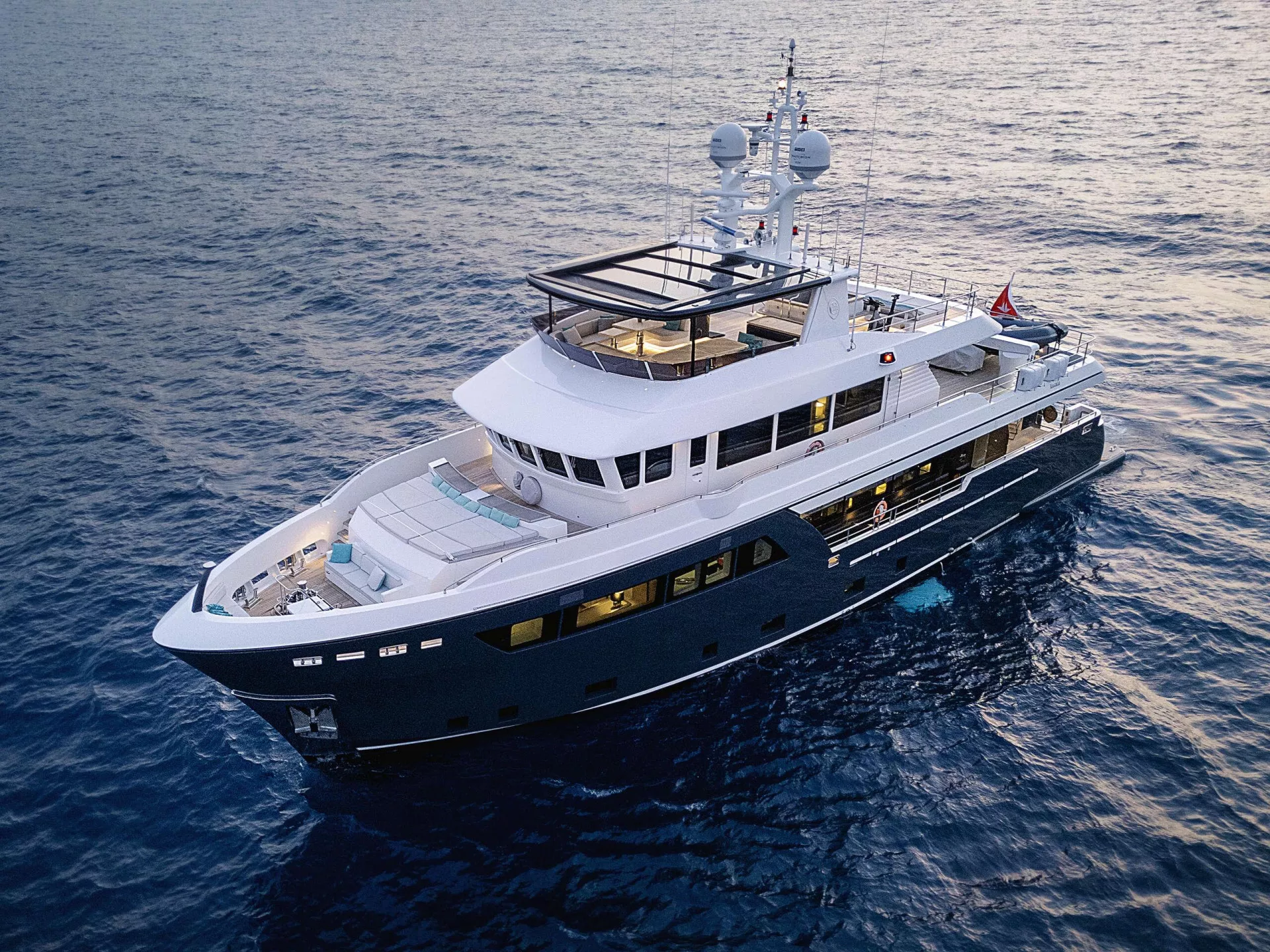 https://dev-api.arconyachts.com/storage/36090/conversions/1I78tKlUV0YScOXCWm00vI83F02iF6nJH6t07dht-optimize.webp