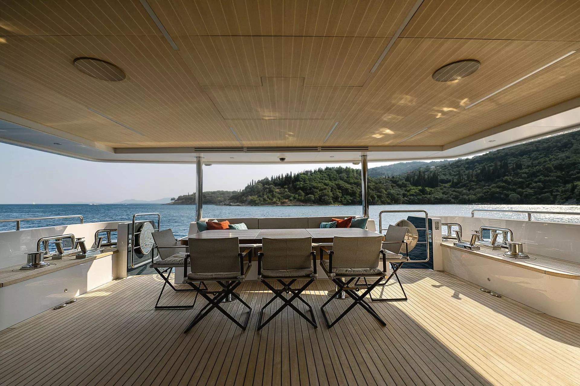 https://dev-api.arconyachts.com/storage/36097/conversions/l9TdkHr0Uv4LfQvfPU7iTENb4iCXVA157SSMfZxB-optimize.webp